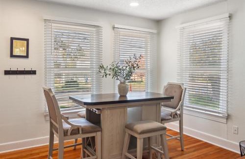 Crestview House | The Little Lone Star