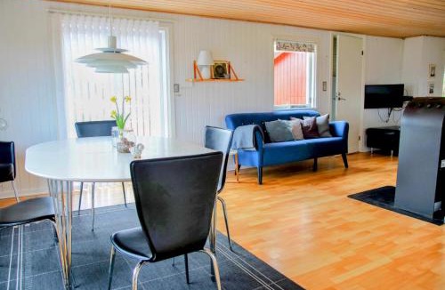 Ho House | The Little Red Cabin Near Blåvand!