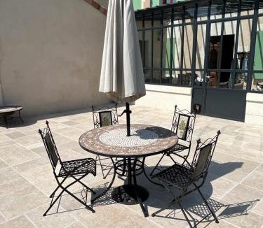 Chevanceaux Bed & Breakfast | The Little Robin