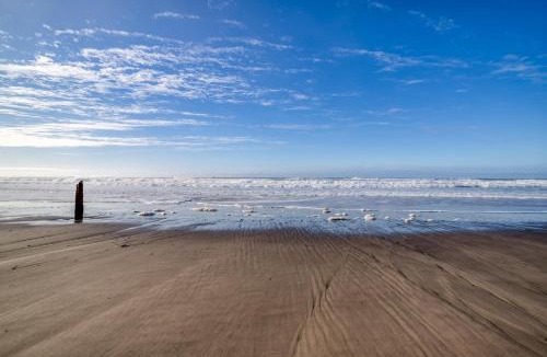 Rockaway Beach House | The Little Sand Castle - Meredith Lodging