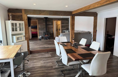 La Minerve House | The Little Stag - Waterfront Retreat in Nominingue