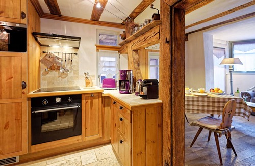Riquewihr Apartment | The LITTLE WOLF* - A balcony over the garden