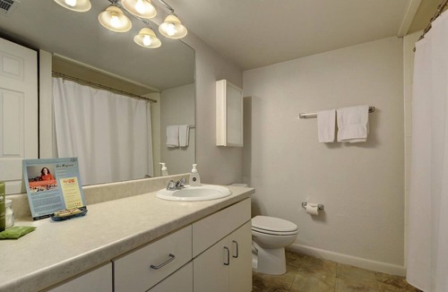 Downtown Austin Apartment | The Littlefields by Lodgewell | Chic Loft | A2