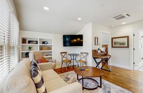 Germantown Apartment | The Livery on 5th, Unit B