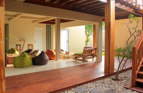 Kuta Hostel | The Livingroom Hostel