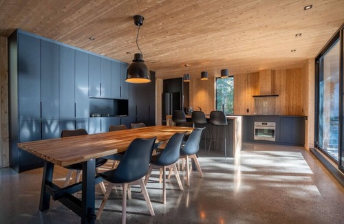 Saint-Alphonse-Rodriguez House | The LoveShack |Hot Tub | Front Lake