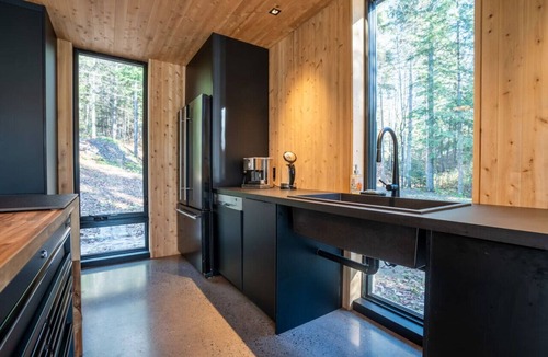 Saint-Alphonse-Rodriguez House | The LoveShack |Hot Tub | Front Lake