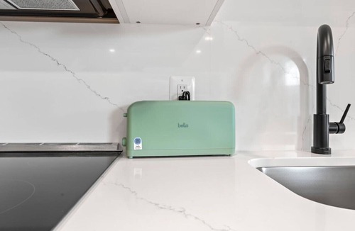 Dupont Circle Bed & Breakfast | The Lobby Residence Modern 2BR Downtown DC Dupont