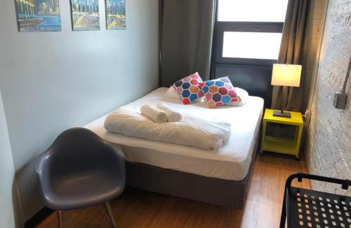 Hunters Point Hostel | The Local NY Hostel