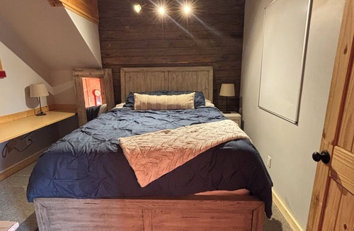 Woods Creek Cabin | The Lodge at Blueberry Ridge