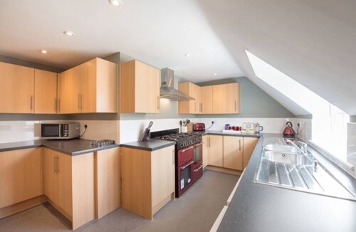 Broadway House | The Lodge at Broadway