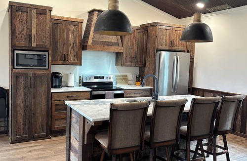 Cave-in-Rock Cabin | The Lodge at Buckquest