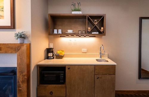 South Richland Hotel | The Lodge at Columbia Point