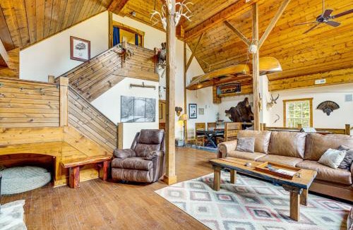 Bland House | 'The Lodge at Crider Creek' Getaway on 140 Acres!