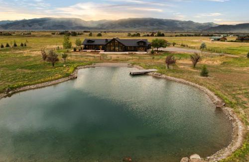 Livingston House | The Lodge at Elbow Creek