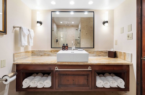 Jackson Hotel | The Lodge at Jackson Hole