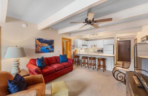 Dillon Apartment | The Lodge at Lake Dillon 308
