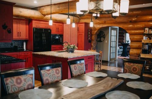 Lakeshore House | The Lodge at Lakeshore