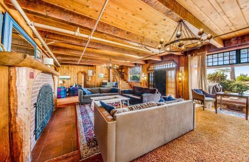 Gearhart House | The Lodge at Little Beach