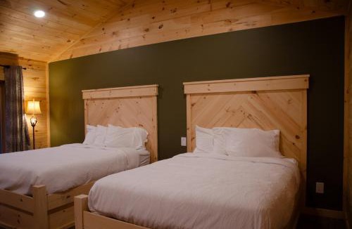 Chestertown Hotel | The Lodge at Loon Lake