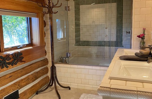 Roberts House | The Lodge at Oniya Ranch