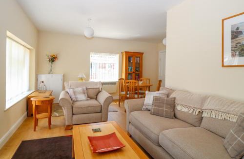 Hethel House | The Lodge at Orchard House