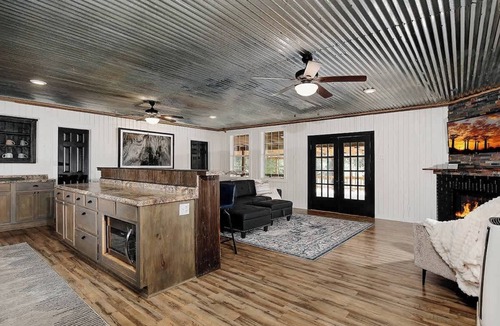 Centerville House | The Lodge At Our Texas Ranch