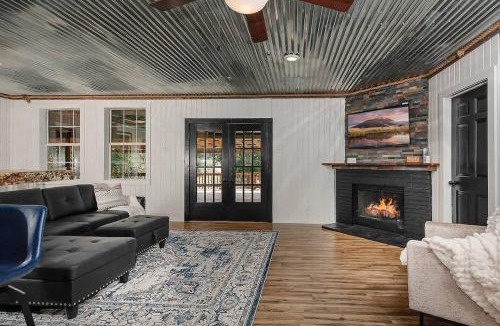 Centerville House | The Lodge At Our Texas Ranch