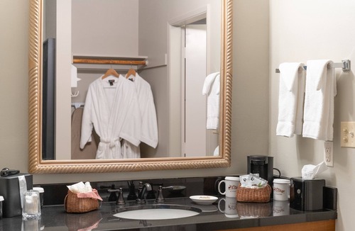Grants Pass Hotel | The Lodge at Riverside