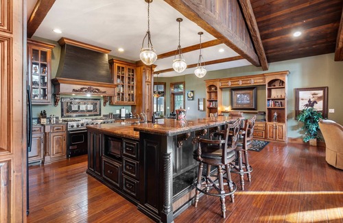 Branson Theater District House | The Lodge at Rock Canyon + Free Tickets + Year-Round Hot Tub