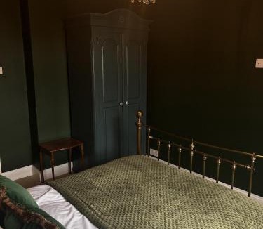 Irstead Bed & Breakfast | The Lodge at Salhouse