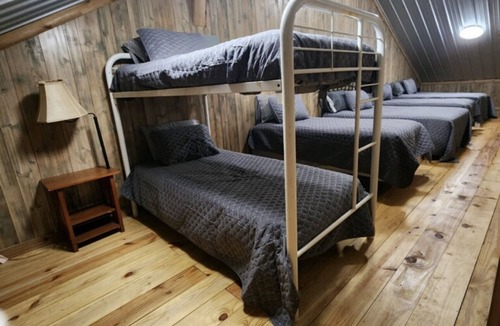 Zavalla Cabin | The Lodge at Sam Rayburn: Cassels Boykin Fishermen's Retreat