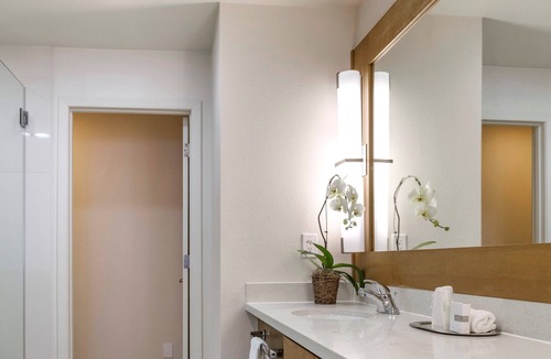 Belvedere Tiburon Hotel | The Lodge at Tiburon