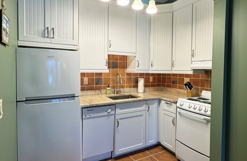 Kattskill Bay Cabin | The Lodge at Warner Bay, Lake George Retreat for Up to 20 People