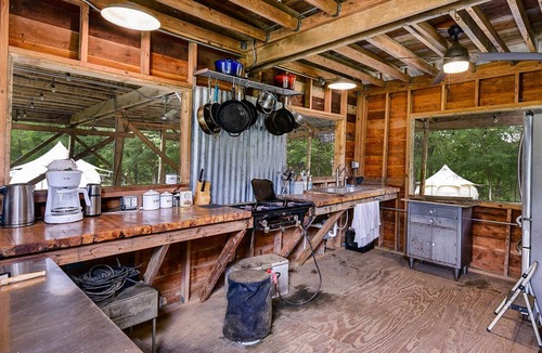 Elgin House | The Lodge Eco-Cabin with A/C and Private Fire Pit, NEW Discounted Rates