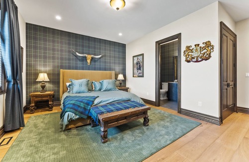 Town of Essex Cabin | The Lodge - Experience Unmatched Luxury at Our Spectacular Location In Harrow