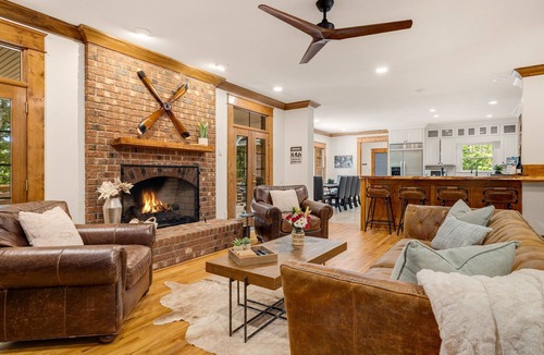 Skyland House | The Lodge · Game Room, Hot Tub, Fire Pit, Gym