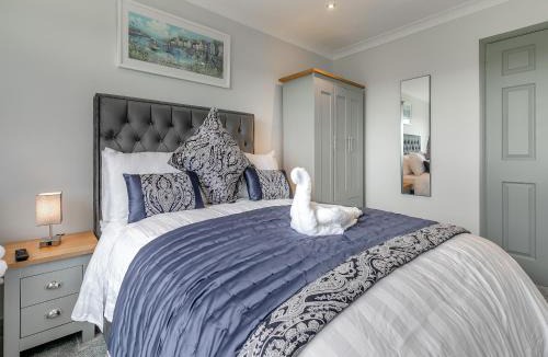 Mabe House | The Lodge