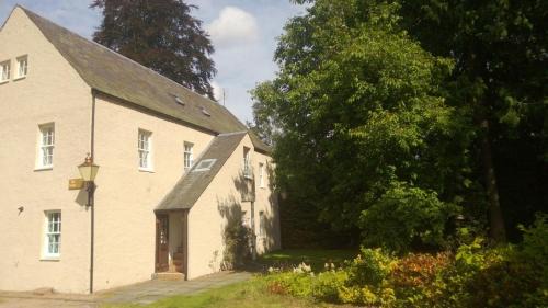 Almondbank Apartment | The Lodge