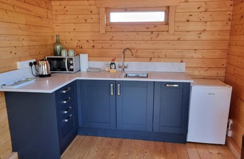 Sidlesham Ski Chalet | The Lodge