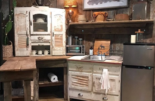 Belfast Cabin | The Lodge Grain Bin at Goose Creek Farm in Cornersville TN