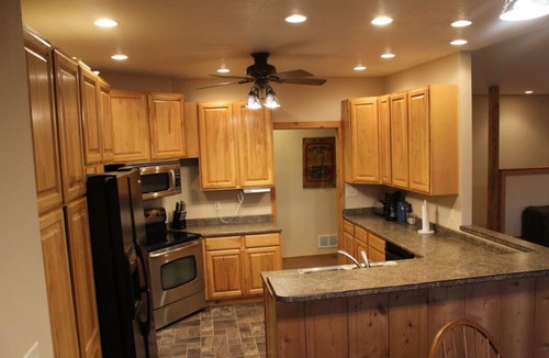 Clear Lake House | The Lodge Home - Abundance of Wildlife and a short walk to the lake with a dock!