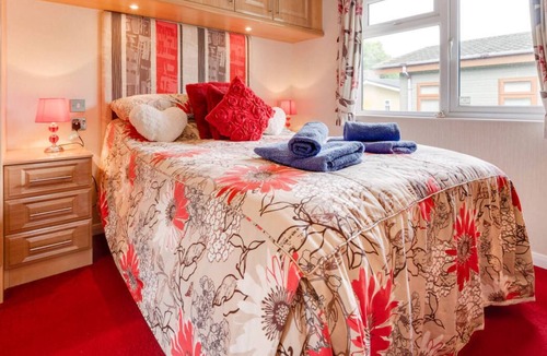 Amroth Ski Chalet | The Lodge in the beautiful Stepaside