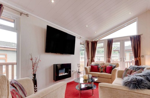 Amroth Ski Chalet | The Lodge in the beautiful Stepaside