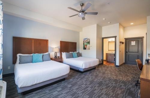 Wapato Point Hotel | The Lodge Lake Chelan