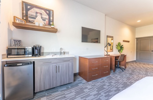 Wapato Point Hotel | The Lodge Lake Chelan