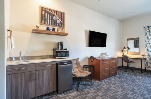 Wapato Point Hotel | The Lodge Lake Chelan