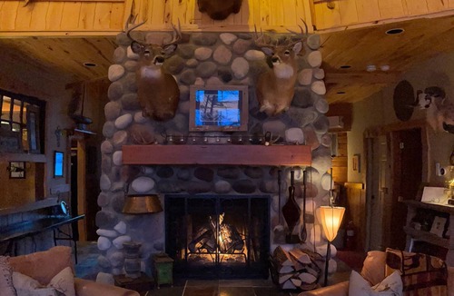 Alexandria House | The Lodge on Maple Island