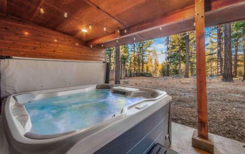 North Upper Truckee House | The Lodge on Oaxaco - Epic Man Cave with Billiard Room