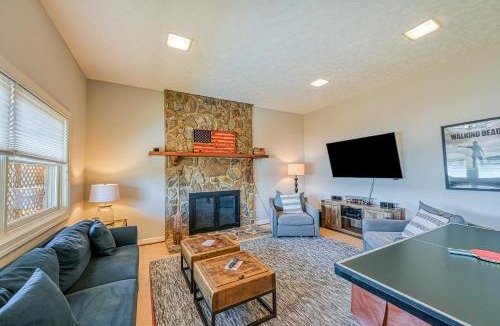 Huddleston House | The Lodge on Smith Mountain Lake - Lakefront cabin w/dock, hot tub & pool table